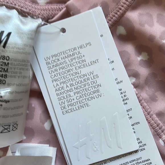 Baby Girl Rash guard and swim trunks. Size 9-12. - Picture 4 of 6